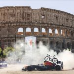 spettacolo Red Bull chiude il giro d’Italia 2025 con show motoristico a Roma