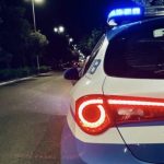 Furto con auto ariete a Ladispoli: ladri sfondano gioielleria in viale Italia e rubano oro per 100mila euro
