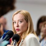 Meloni condanna la diffusione di revenge porn su phica.eu: richiede intervento rapido delle autorità