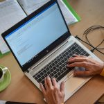Phica.eu e il gruppo Facebook “Mia Moglie” chiusi: tra filtri, trasparenza e cultura digitale