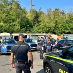 Scoperto deposito di merce di lusso rubata nel campo nomadi di Via Candoni, blitz delle forze dell’ordine