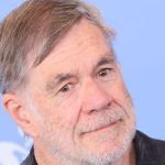 Gus Van Sant porta al cinema Dead Man’s Wire, la vicenda degli ostaggi con fucile a filo del 1977 raccontata a Venezia 2025